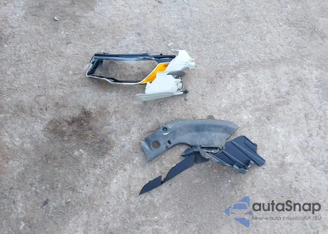 2018 Jeep Compass Latitude 4X4 z USA, uszkodzony, nr VIN 3C4NJDBB6JT232521